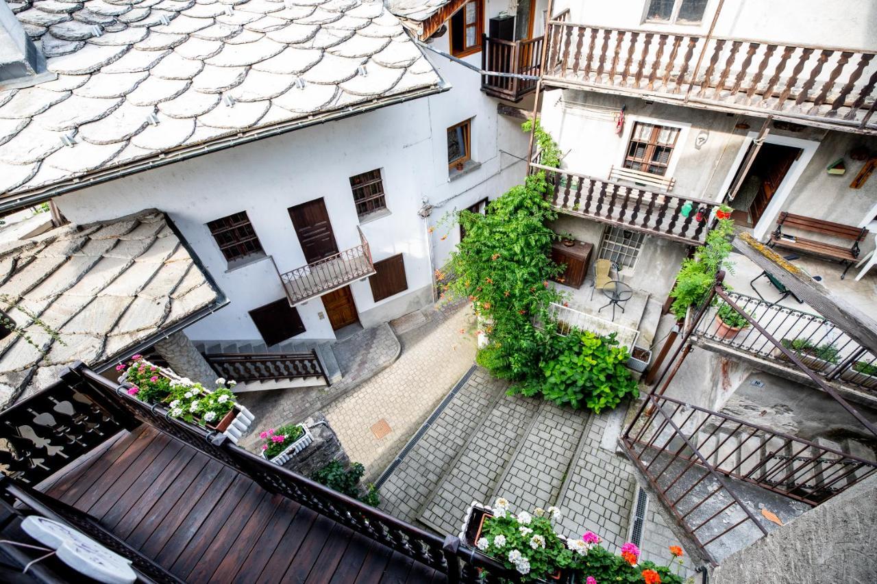 Maison La Bagne Aosta Luaran gambar